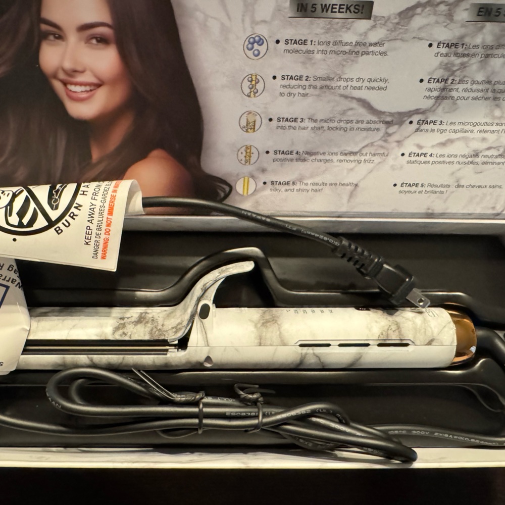 Brand New Royale Titanium Hair Straightener